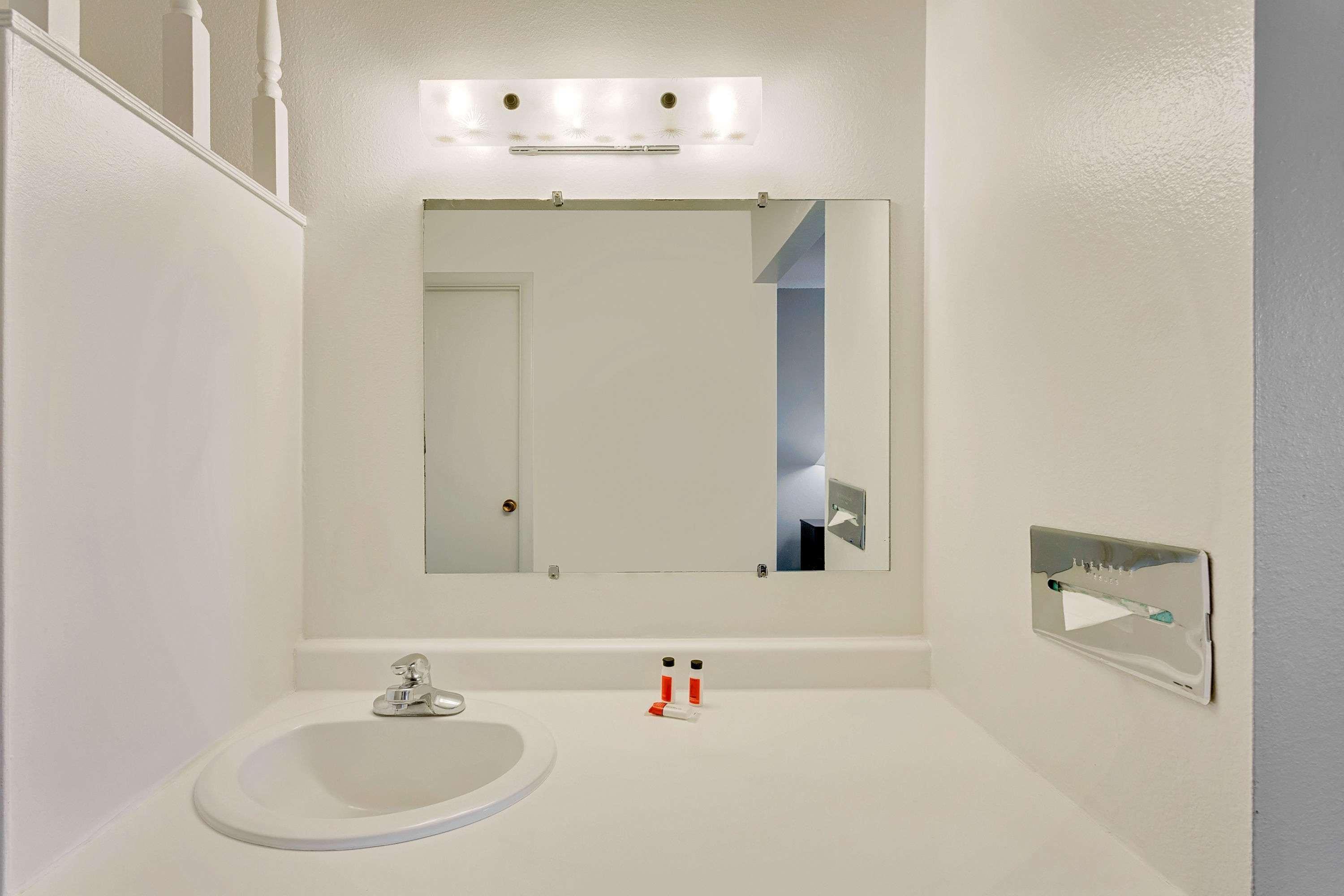 Super 8 By Wyndham Alturas Otel Dış mekan fotoğraf