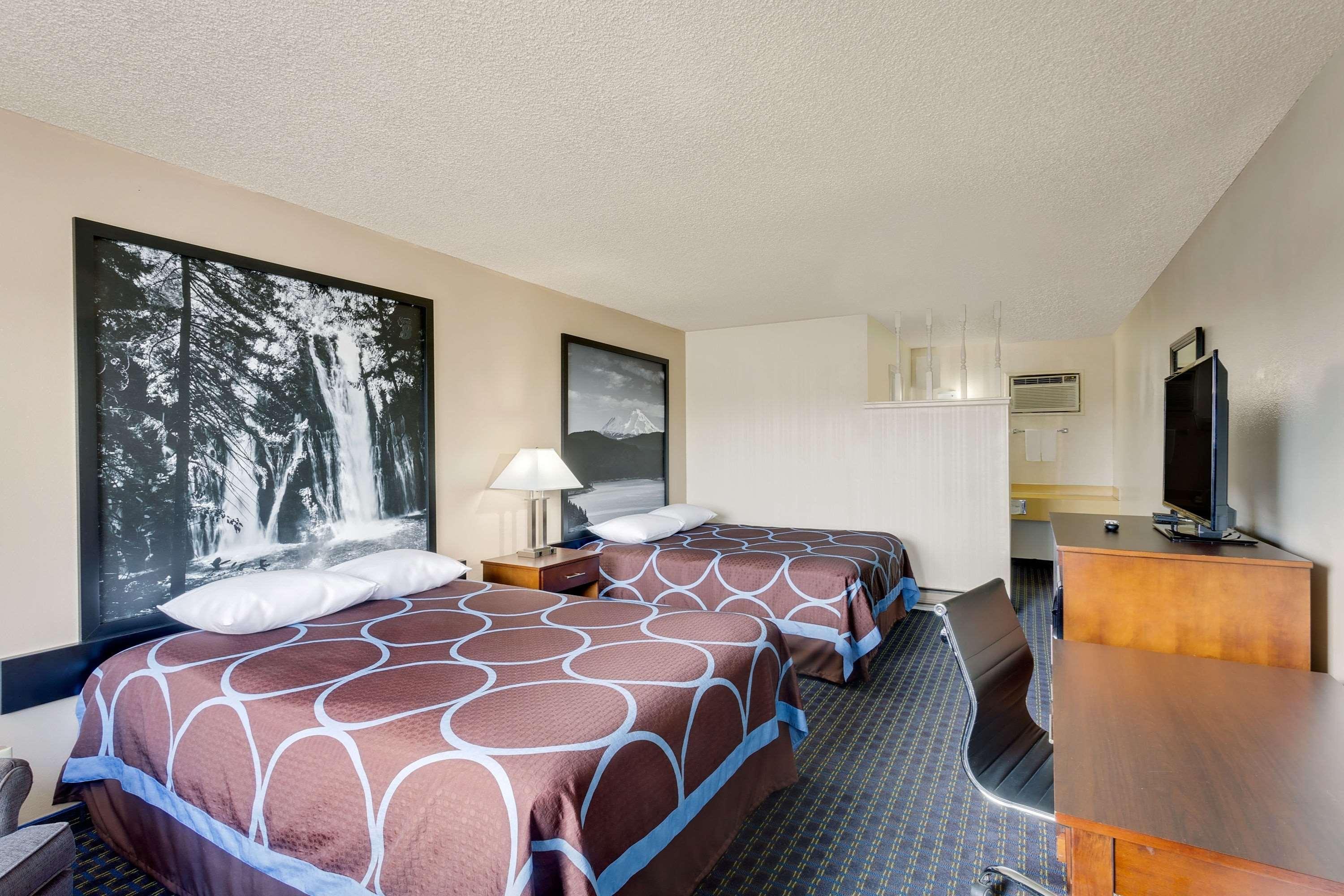 Super 8 By Wyndham Alturas Otel Dış mekan fotoğraf